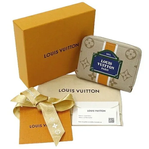 LOUIS VUITTON Beige Wallet - Picture 7 of 11